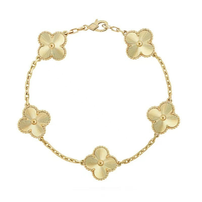Four Leaf Grass Flower Bracelet